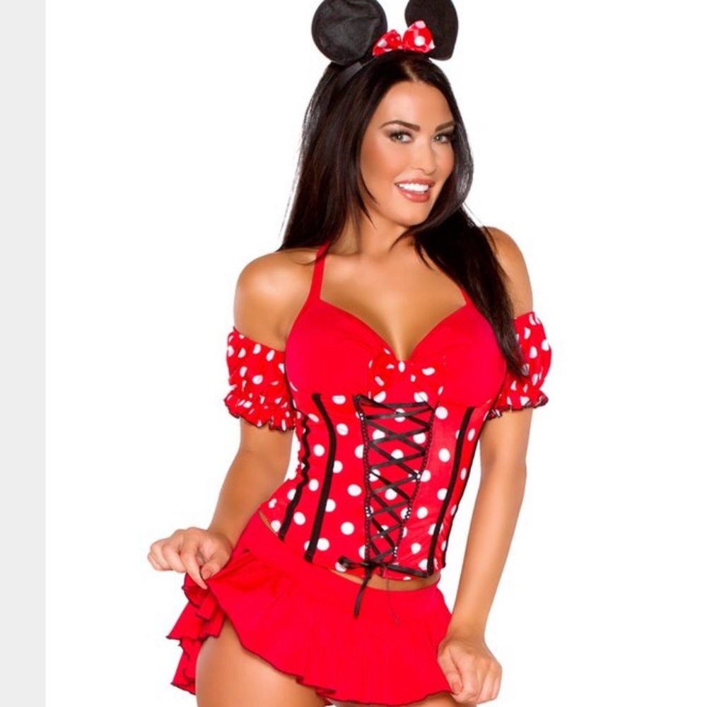 Minnie Mouse halloween costume